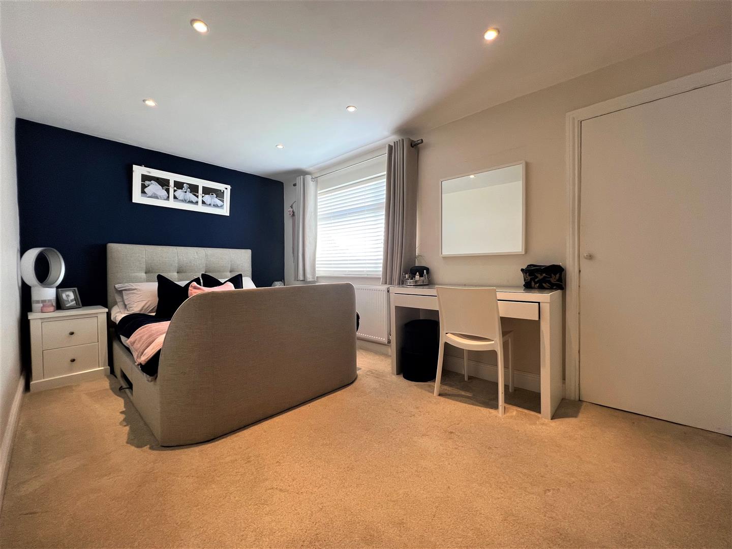 Bedroom.jpg